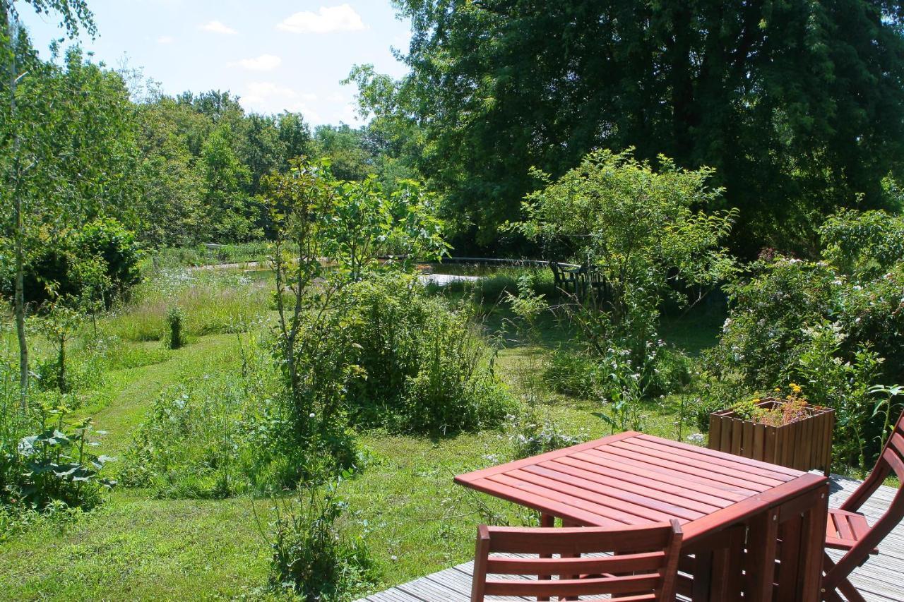 Ecolieu Le Chant Du Temps Bed & Breakfast Saint-Usuge Bagian luar foto